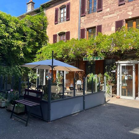 Hotel Du Lion Vert ลุกซุยล์-เลส์-แบ็งส์ ภายนอก รูปภาพ